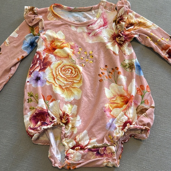 Posh Peanut Onesie - Size 12-18 months - Picture 12 of 14